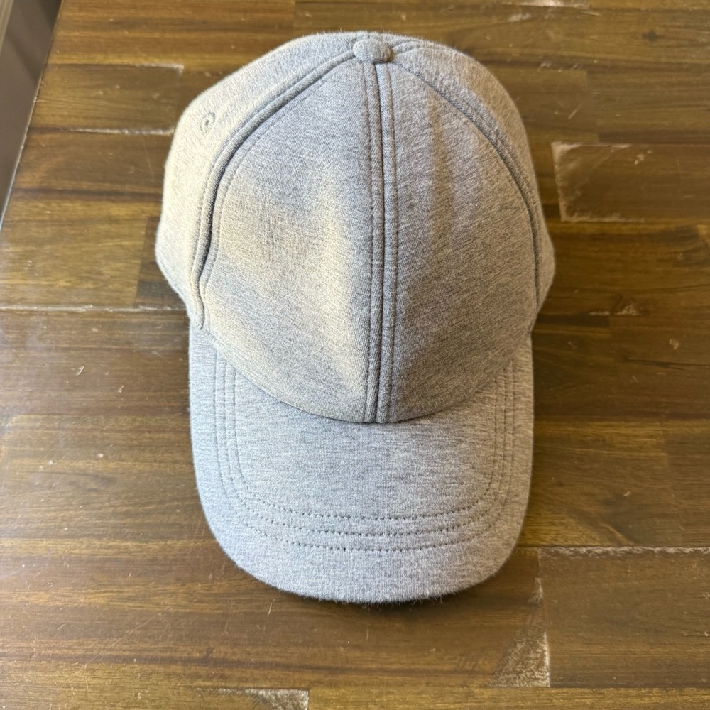 Lululemon gray hat